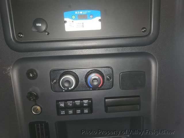2027 Freightliner Cascadia 126SLP  - 23052648 - 10
