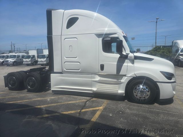 2027 Freightliner Cascadia 126SLP  - 23052648 - 2