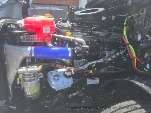 2027 Freightliner Cascadia 126SLP  - 23052648 - 5