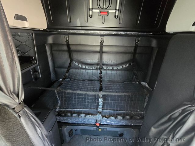2027 Freightliner Cascadia 126SLP  - 23052652 - 9