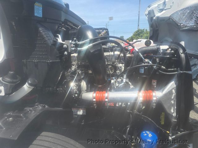 2027 Freightliner Cascadia 126SLP  - 23052652 - 4
