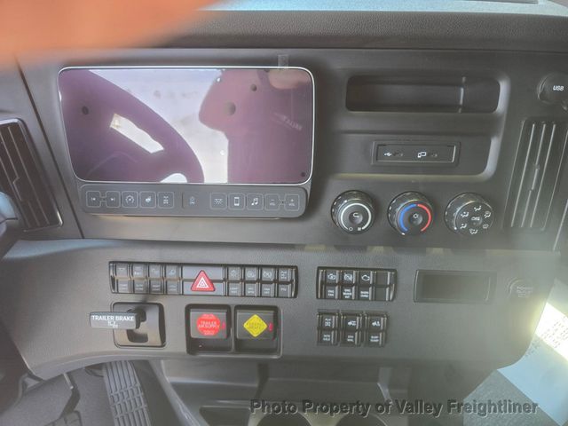 2027 Freightliner Cascadia 126SLP  - 23052652 - 7