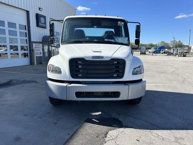 2027 Freightliner M2 106 2027 FREIGHTLINER M2 106 CAB CHASSIS - 23088533 - 1
