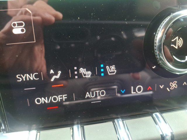 2027 GMC Yukon Denali - 23091640 - 22