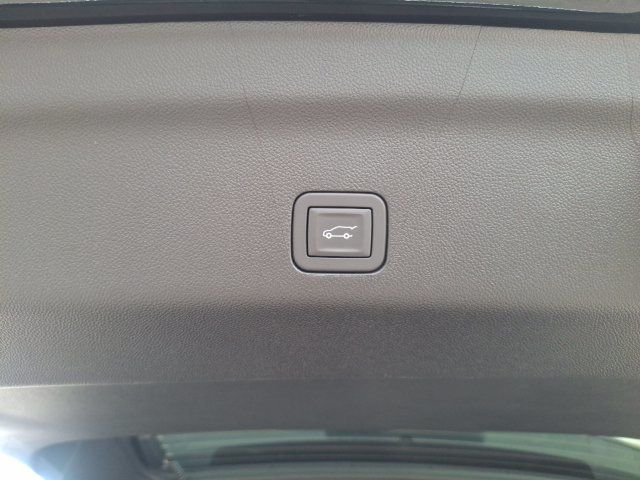 2027 GMC Yukon Denali - 23091640 - 29