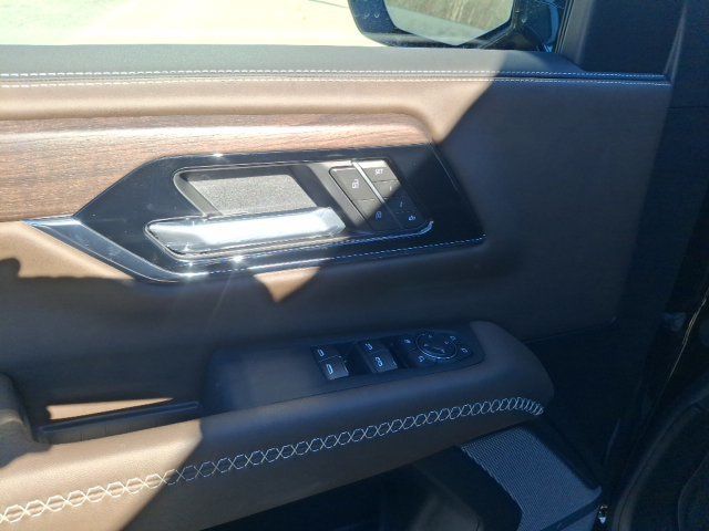2027 GMC Yukon Denali Ultimate - 23092207 - 10
