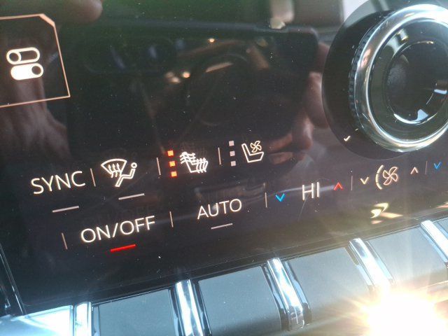 2027 GMC Yukon Denali Ultimate - 23092207 - 21