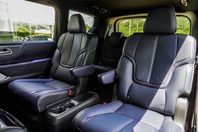 2027 INFINITI QX80 SPORT - 23034609 - 39
