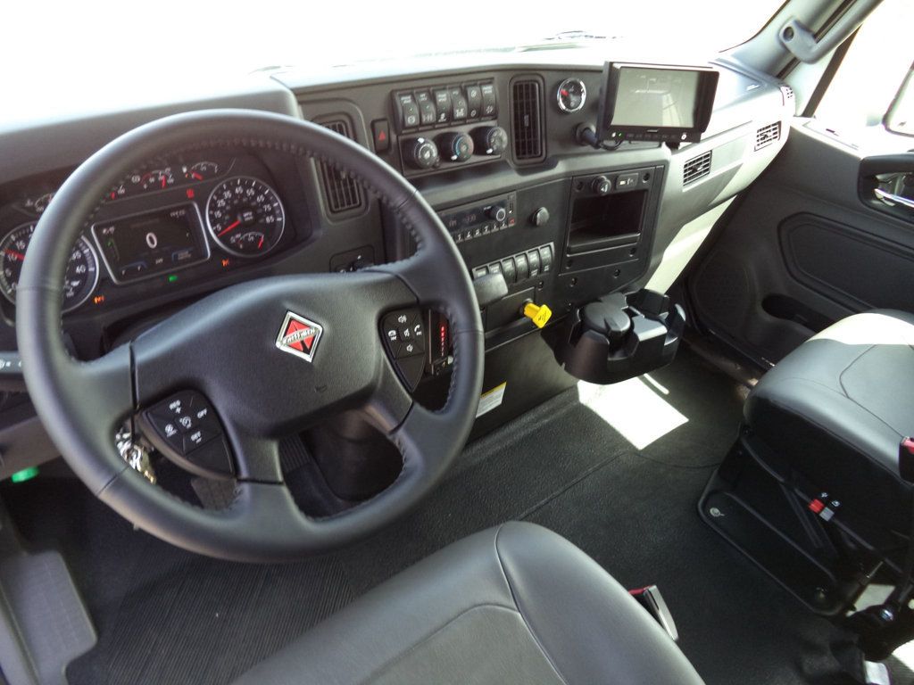 2027 International MV607 Crew Cab w/ JerrDan 22ft Enclosed Clear Sided TowBox Car Carrier - 23008747 - 82