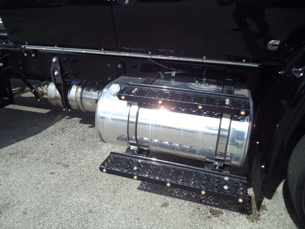 2027 International MV607 Extended Cab 22' Jerrdan Rollback Tow Truck 22srrd6twlp Shark 300hp - 22088529 - 18