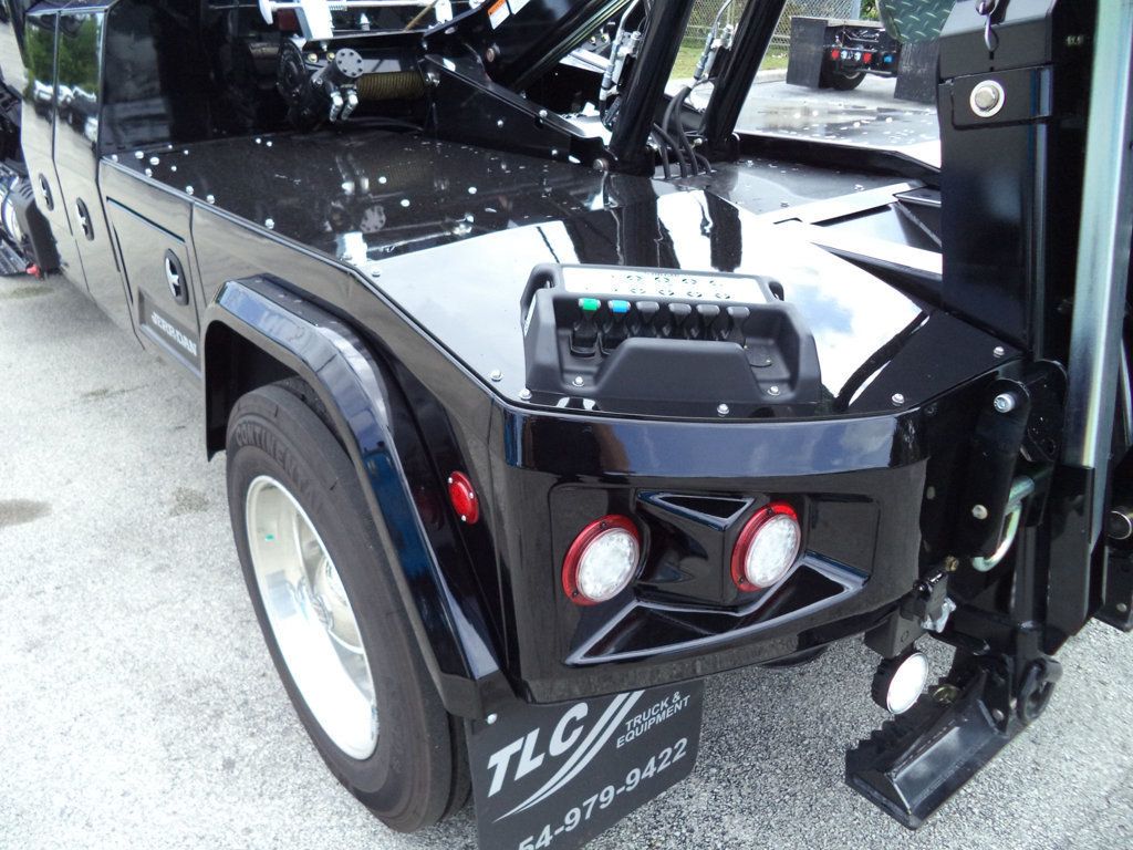 2027 International MV607 Extended Cab w/ JerrDan MPL60 Wrecker 12 Ton Recovery Boom Underlift - 22537521 - 19