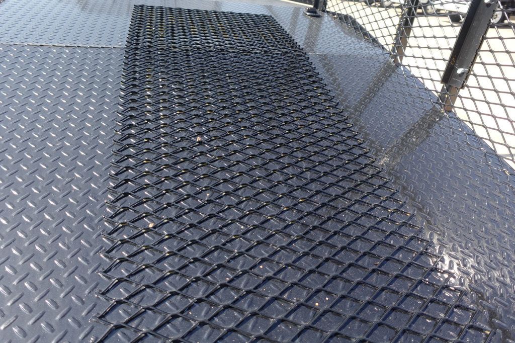 2027 Isuzu NPR (19ft Landscape w/ Ramps) - 23035835 - 25