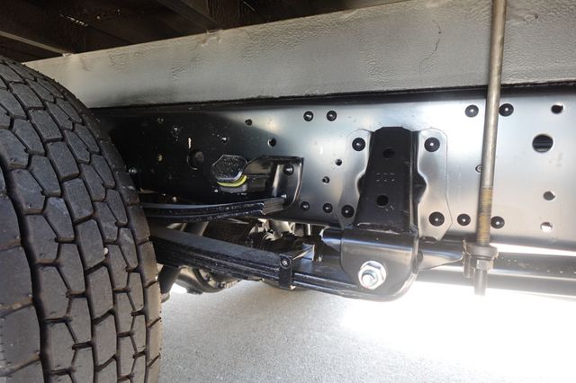 2027 Isuzu NPR (19ft Landscape w/ Ramps) - 23035835 - 31