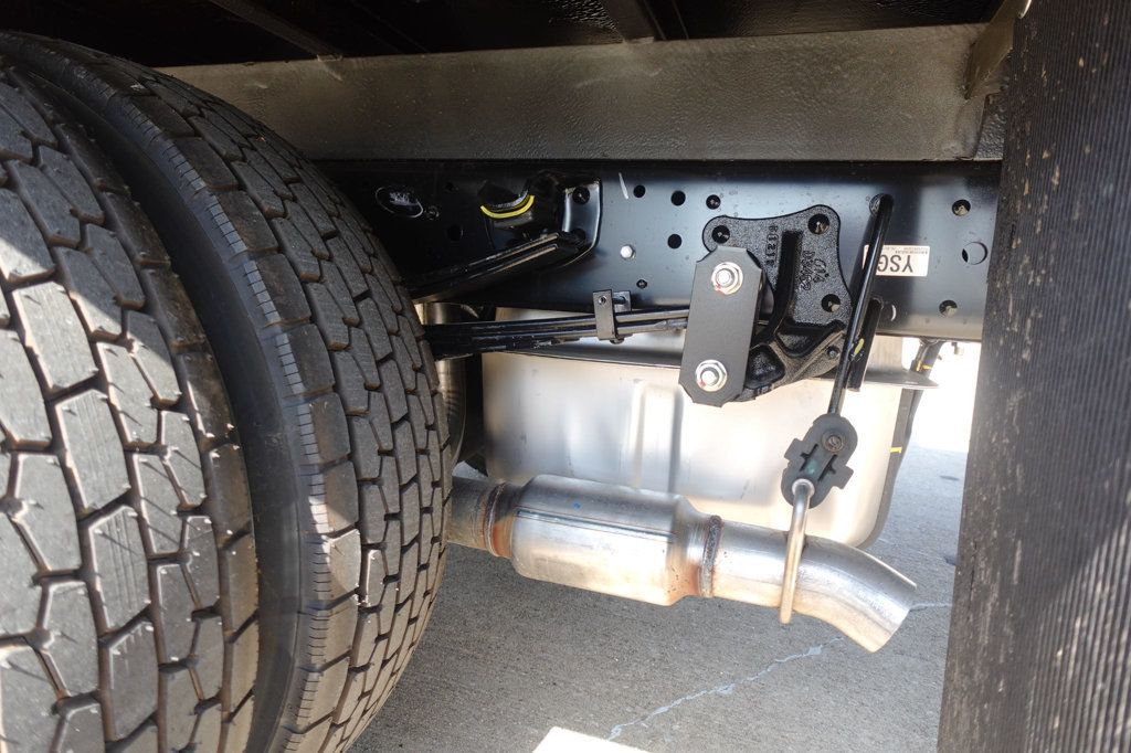 2027 Isuzu NPR (19ft Landscape w/ Ramps) - 23035835 - 35