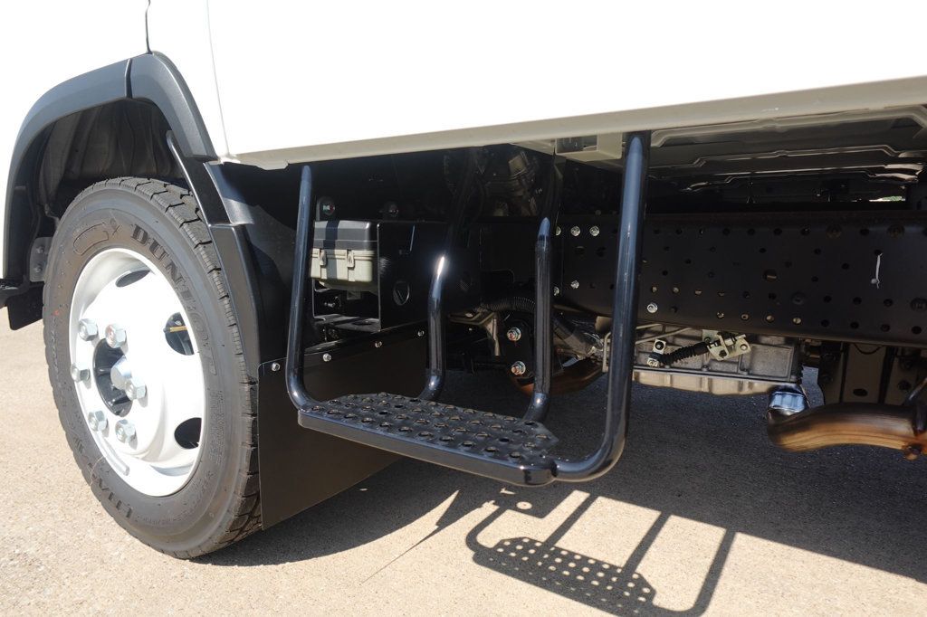 2027 Isuzu NPR (19ft Landscape w/ Ramps) - 23035835 - 41