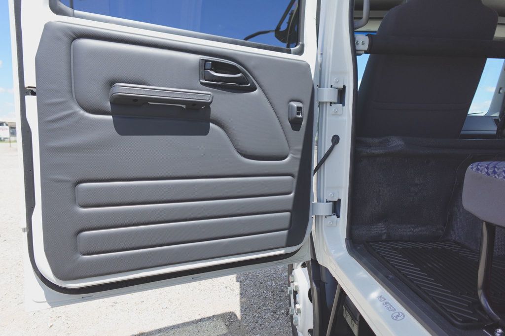 2027 Isuzu NPR HD (16ft Vanscaper w/ Split Ramps) - 23043977 - 20