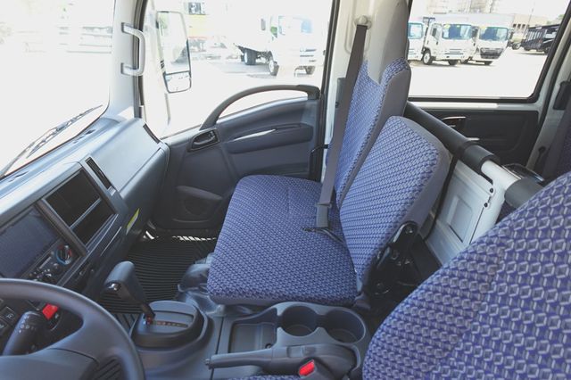 2027 Isuzu NPR HD (16ft Vanscaper w/ Split Ramps) - 23043977 - 28