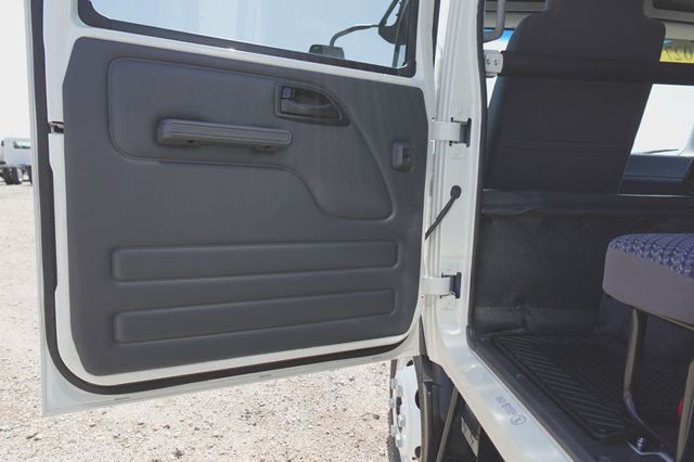 2027 Isuzu NPR HD (16ft Vanscaper w/ Split Ramps) - 23057501 - 21