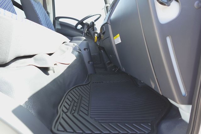 2027 Isuzu NPR HD (16ft Vanscaper w/ Split Ramps) - 23057501 - 27