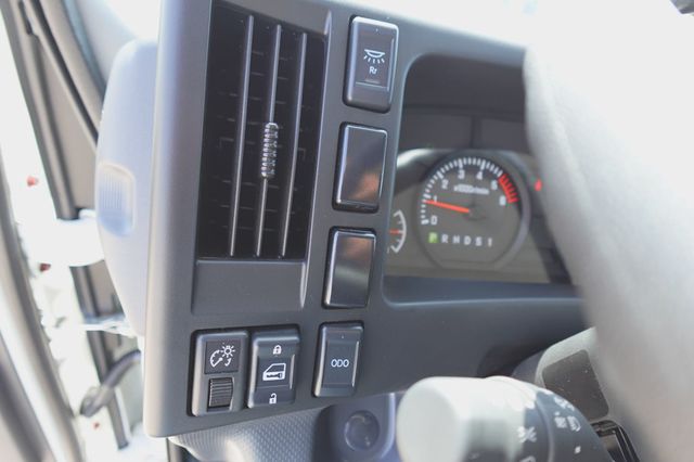 2027 Isuzu NPR HD (16ft Vanscaper w/ Split Ramps) - 23057501 - 39