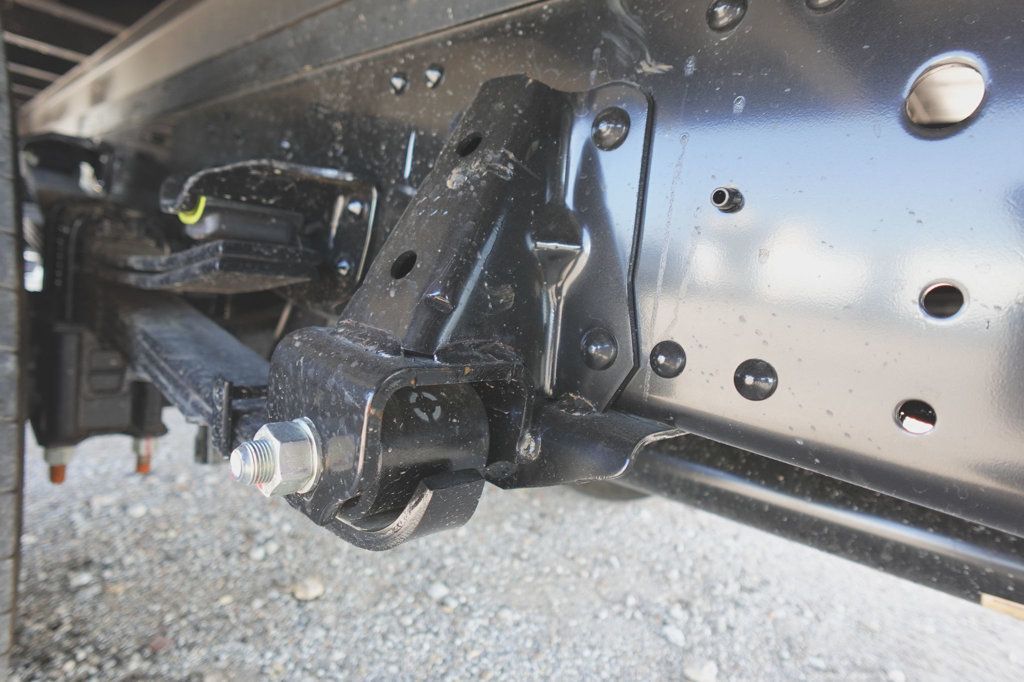 2027 Isuzu NPR HD (16ft Vanscaper w/ Split Ramps) - 23057509 - 17