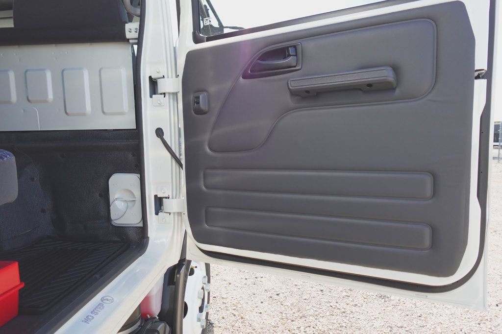 2027 Isuzu NPR HD (16ft Vanscaper w/ Split Ramps) - 23057509 - 21