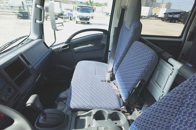2027 Isuzu NPR HD (16ft Vanscaper w/ Split Ramps) - 23057509 - 28