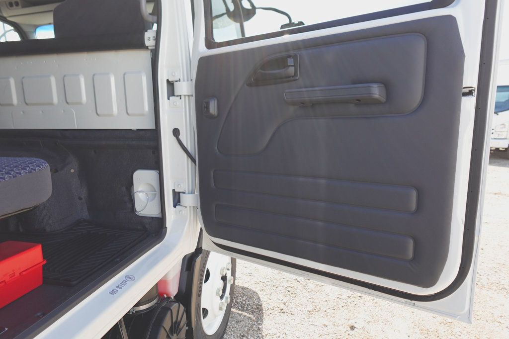 2027 Isuzu NPR HD (19ft Landscape Truck with Split Ramps) - 23031124 - 25