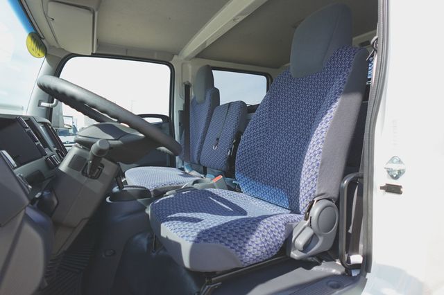 2027 Isuzu NPR HD (19ft Landscape Truck with Split Ramps) - 23031124 - 31