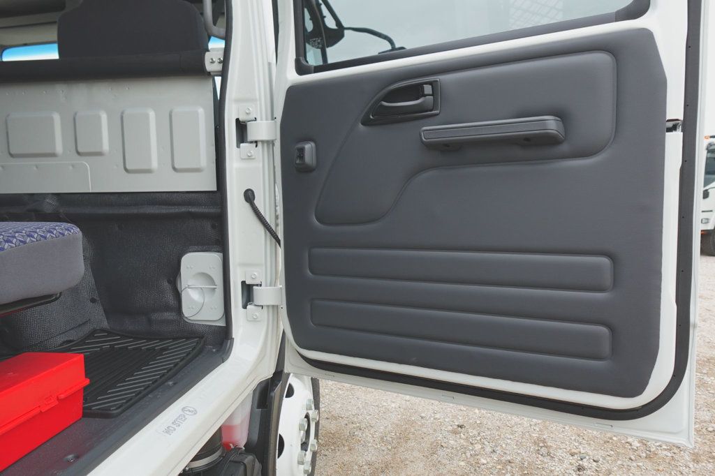 2027 Isuzu NPR HD (19ft Landscape Truck w/ Ramps) - 23023129 - 21