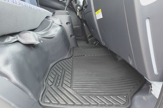2027 Isuzu NPR HD (19ft Landscape Truck w/ Ramps) - 23023129 - 26