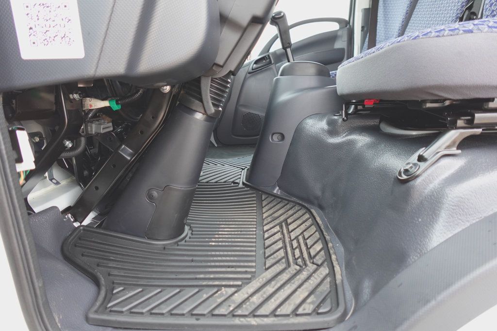 2027 Isuzu NPR HD (19ft Landscape w/ Ramps) - 23023148 - 25