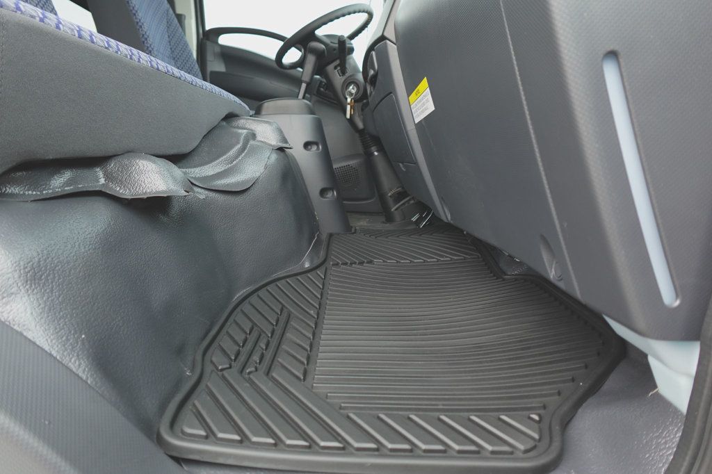 2027 Isuzu NPR HD (19ft Landscape w/ Ramps) - 23023148 - 28