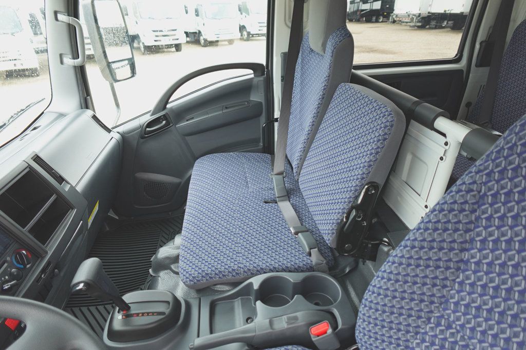 2027 Isuzu NPR HD (19ft Landscape w/ Ramps) - 23023148 - 30