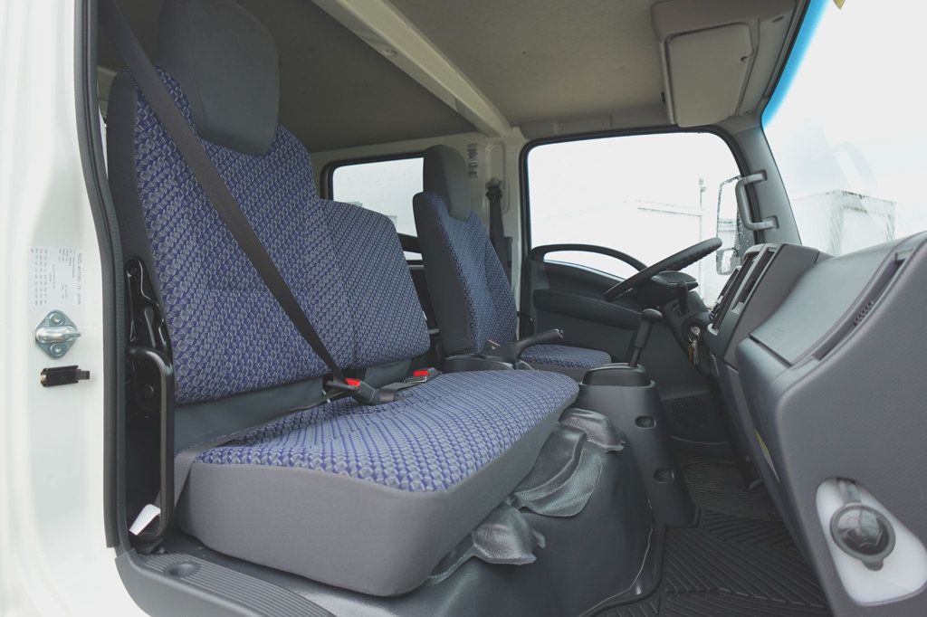 2027 Isuzu NPR HD (19ft Landscape w/ Ramps) - 23023148 - 34