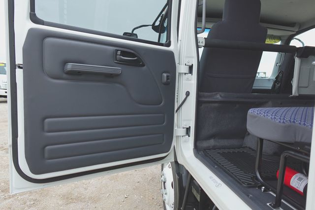 2027 Isuzu NPR HD (19ft Landscape w/ Ramps) - 23023462 - 20