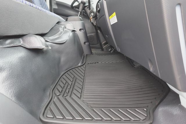 2027 Isuzu NPR HD (19ft Landscape w/ Ramps) - 23023462 - 26