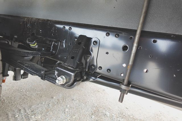 2027 Isuzu NPR HD (19ft Landscape w/ Ramps) - 23023469 - 16