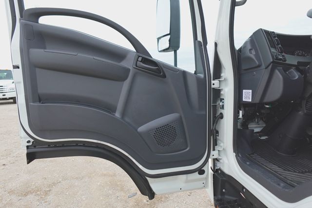 2027 Isuzu NPR HD (19ft Landscape w/ Ramps) - 23023469 - 17