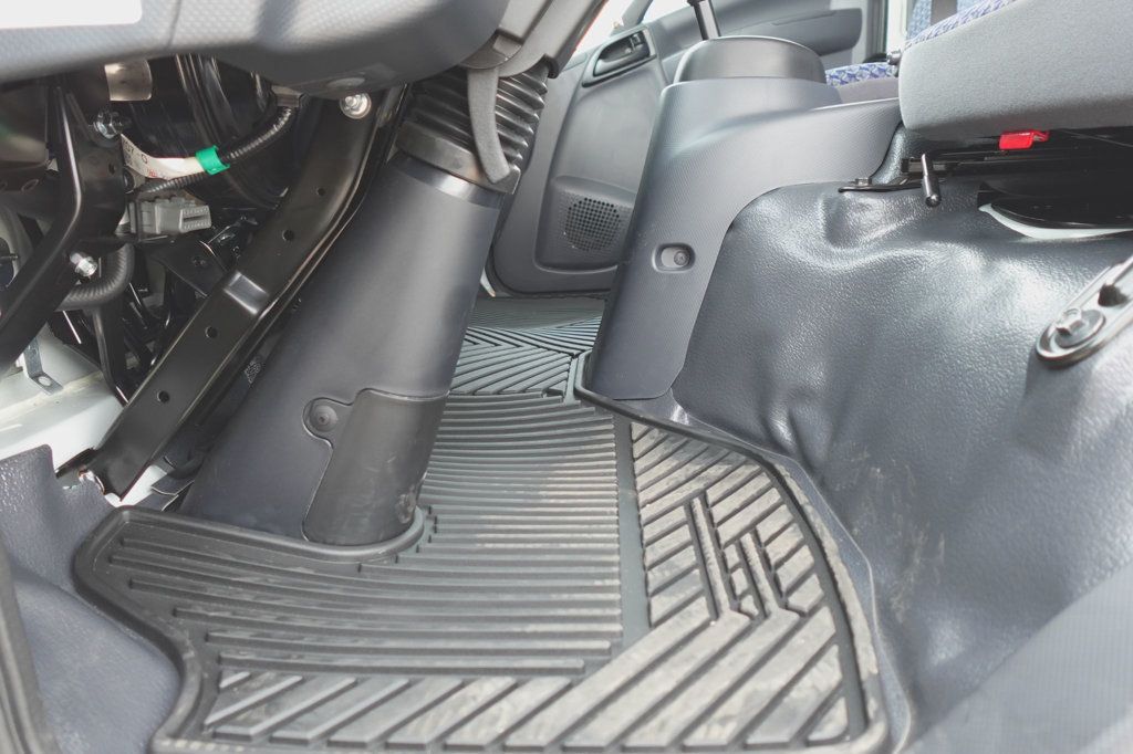 2027 Isuzu NPR HD (19ft Landscape w/ Ramps) - 23023469 - 24