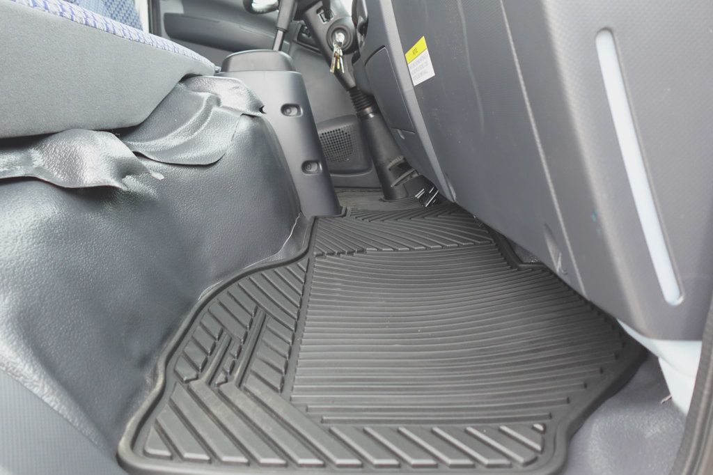 2027 Isuzu NPR HD (19ft Landscape w/ Ramps) - 23023469 - 27