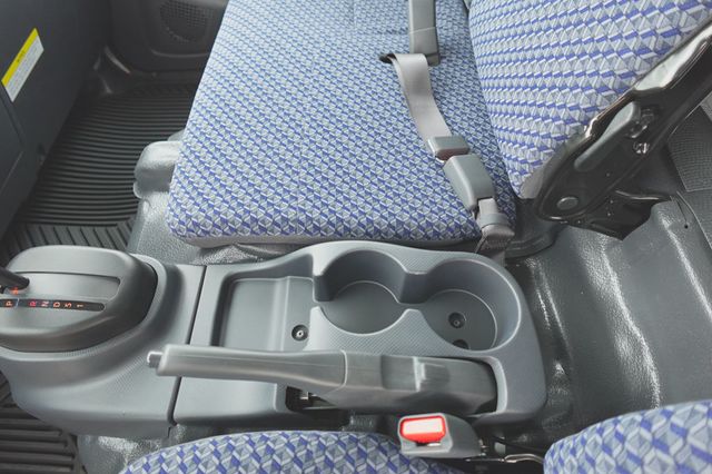 2027 Isuzu NPR HD (19ft Landscape w/ Ramps) - 23023469 - 30
