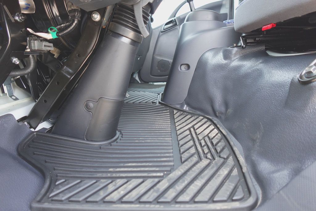 2027 Isuzu NPR HD (19ft Landscape w/ Ramps) - 23031126 - 27