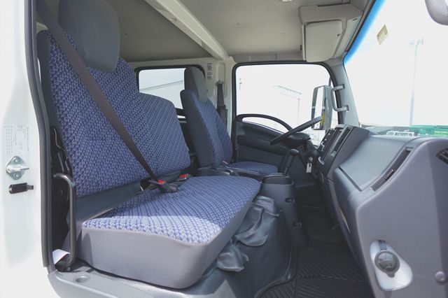 2027 Isuzu NPR HD (19ft Landscape w/ Ramps) - 23031126 - 36