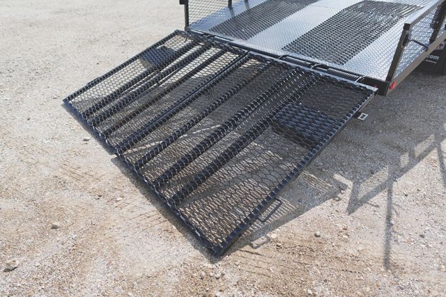 2027 Isuzu NPR HD (19ft Landscape w/ Ramps) - 23031127 - 15