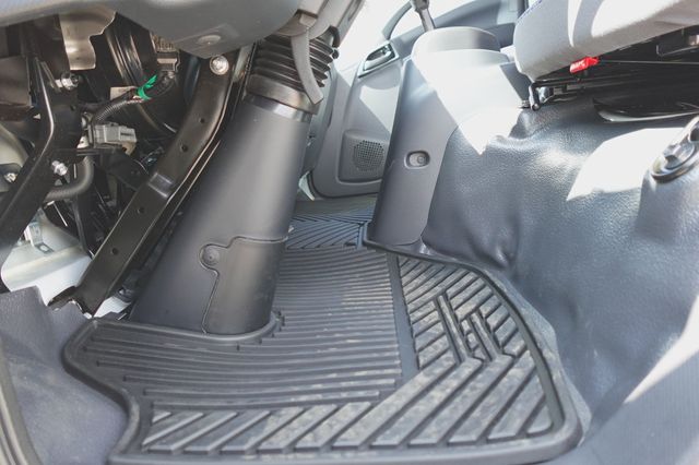 2027 Isuzu NPR HD (19ft Landscape w/ Ramps) - 23031127 - 25
