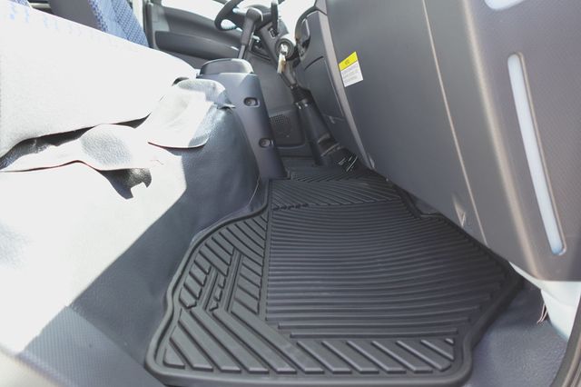 2027 Isuzu NPR HD (19ft Landscape w/ Ramps) - 23031127 - 28