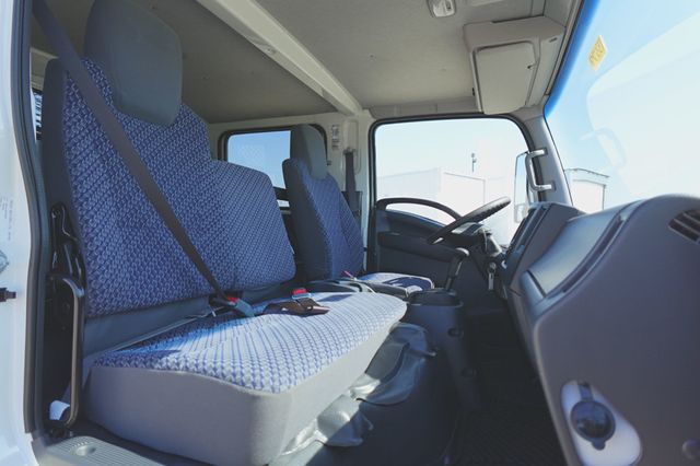 2027 Isuzu NPR HD (19ft Landscape w/ Ramps) - 23031128 - 33
