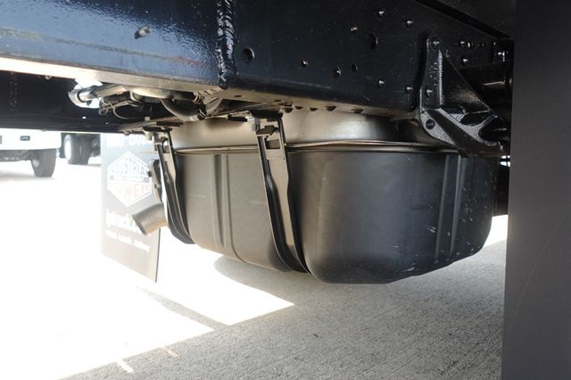 2027 Isuzu NPR HD - Gas (18ft Landscape Truck) - 23045520 - 19