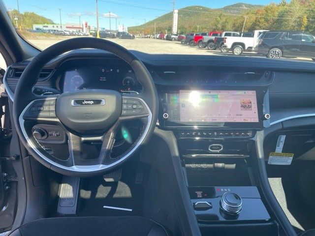 2027 Jeep Grand Cherokee Laredo Altitude - 23076462 - 11